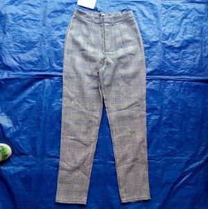 Woman's Gray Plaid Pants